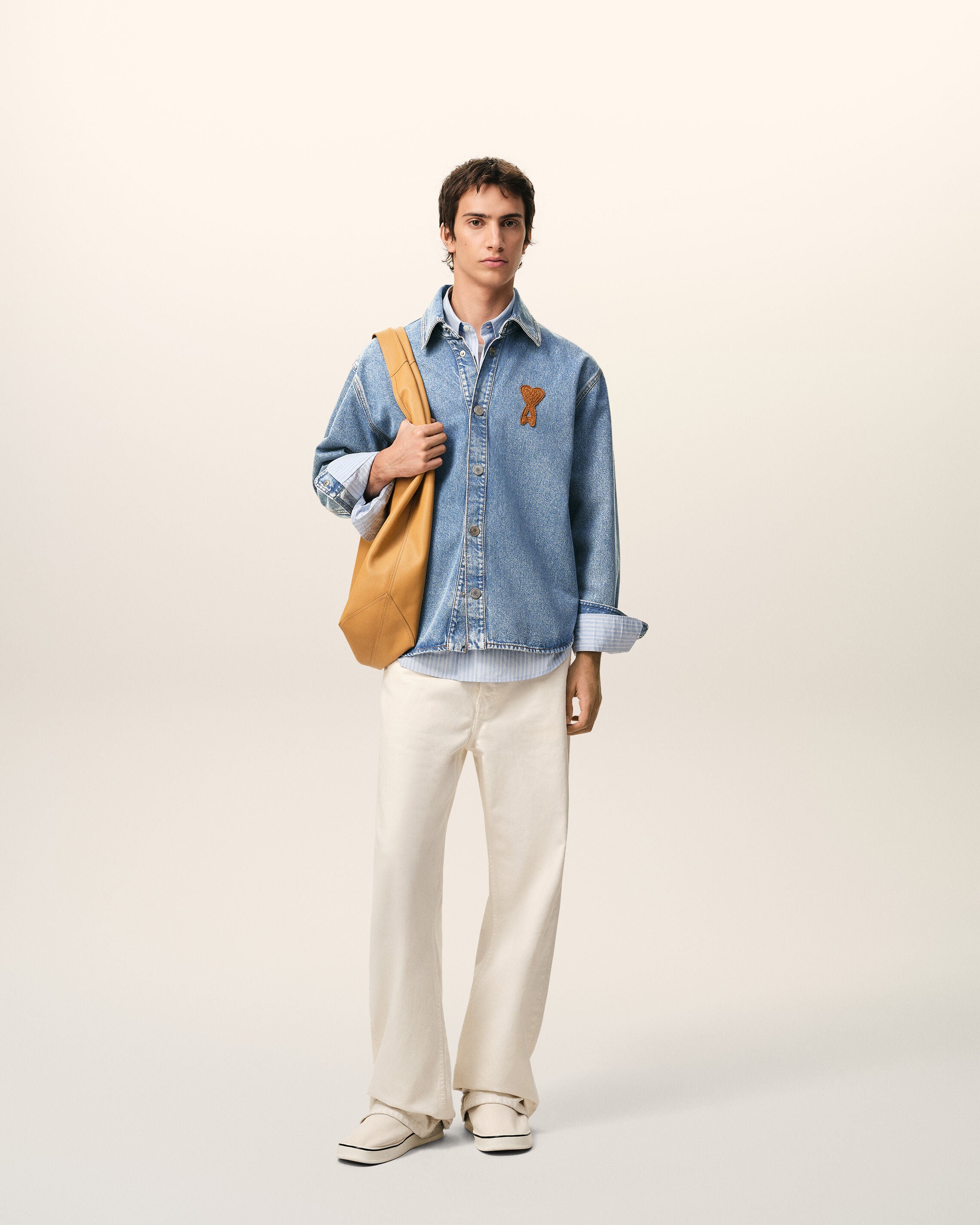 ANVÄND BLUE Blå bomullsvävad Ami De Coeur Overshirt | Ami Paris