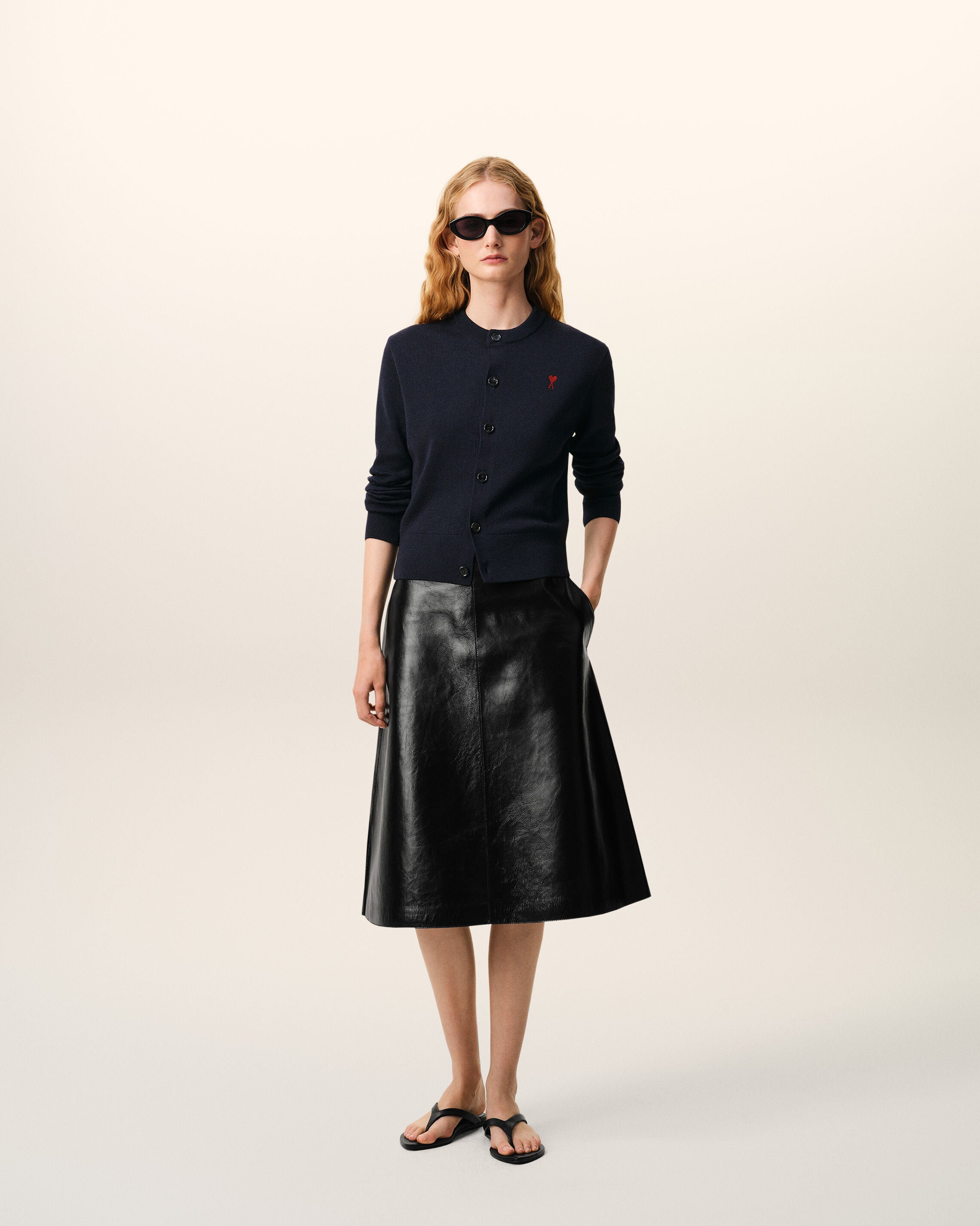NAVY/ROD Blå ullkardigan från Ami De Coeur | AMI PARIS