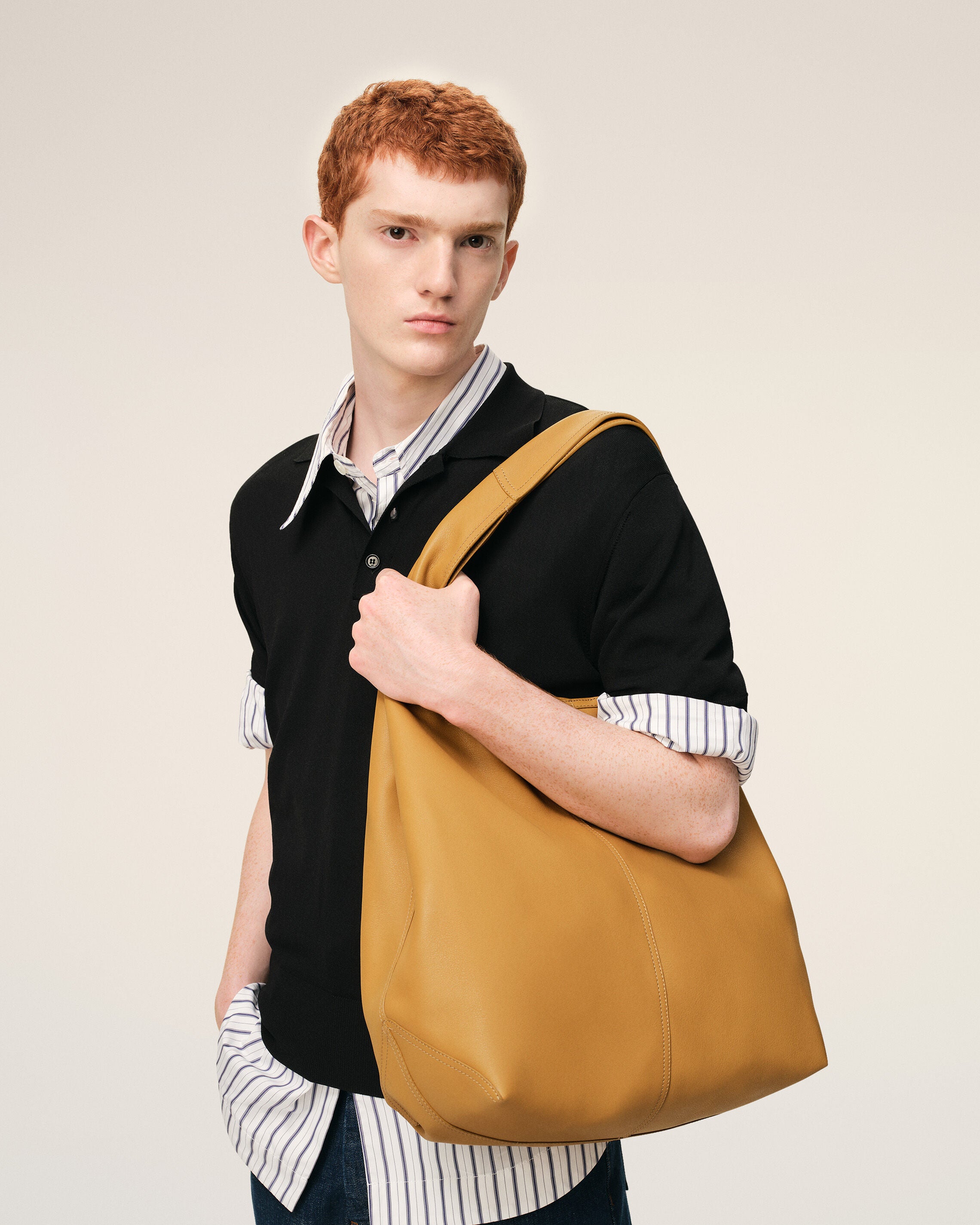 HONEY Guld Taurillonläder Etienne Hobo-Handväska | Ami Paris