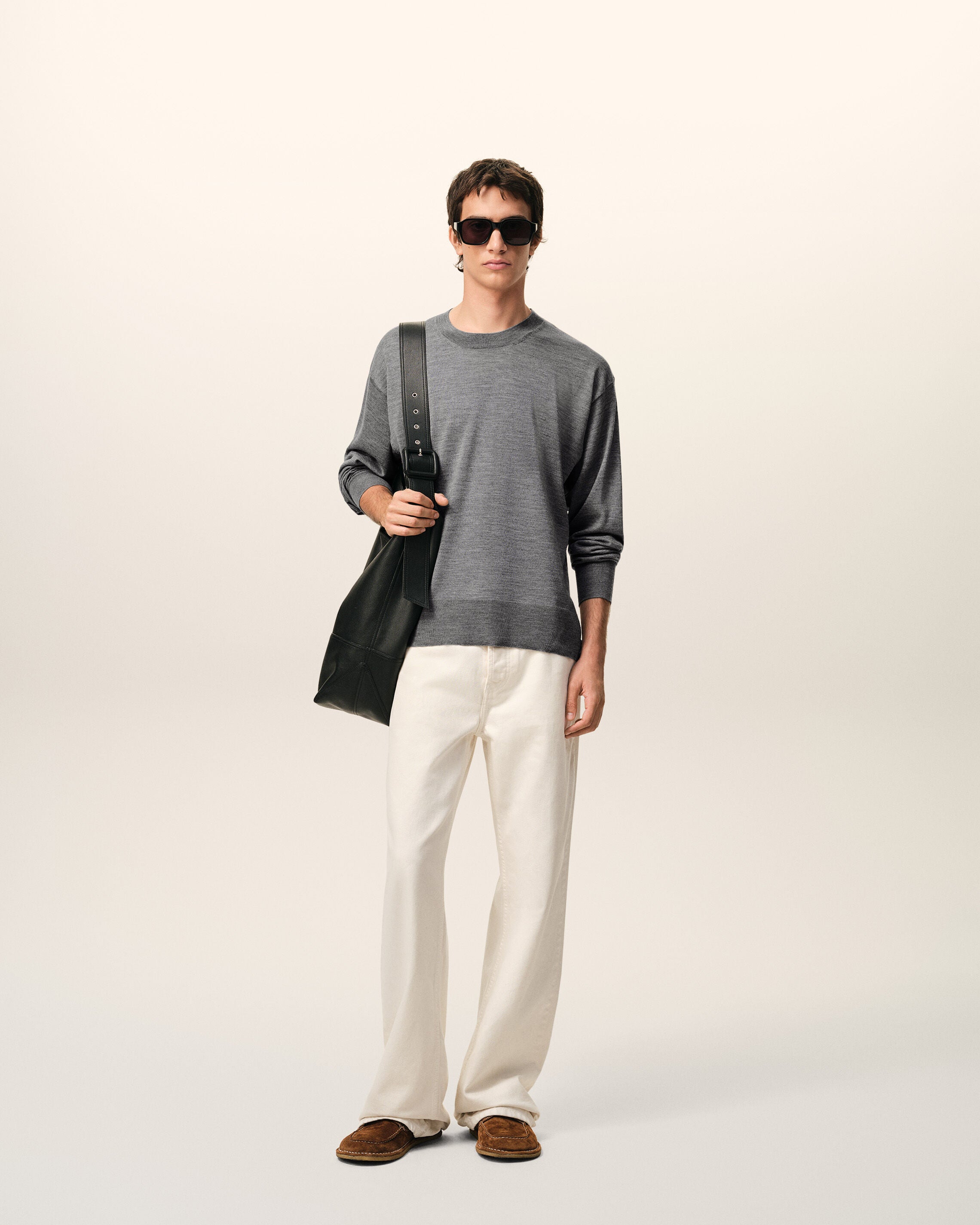 CARBON Grå tunn woll crewneck Ami De Coeur-tröja | Ami Paris